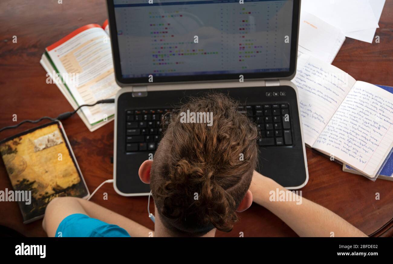 Coronavirus - quarantena a casa e apprendimento a casa Foto Stock