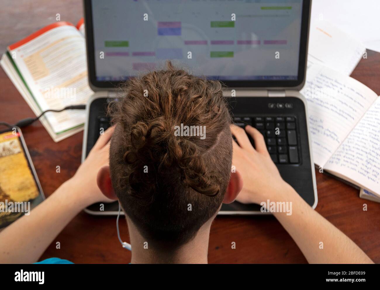 Coronavirus - quarantena a casa e apprendimento a casa Foto Stock