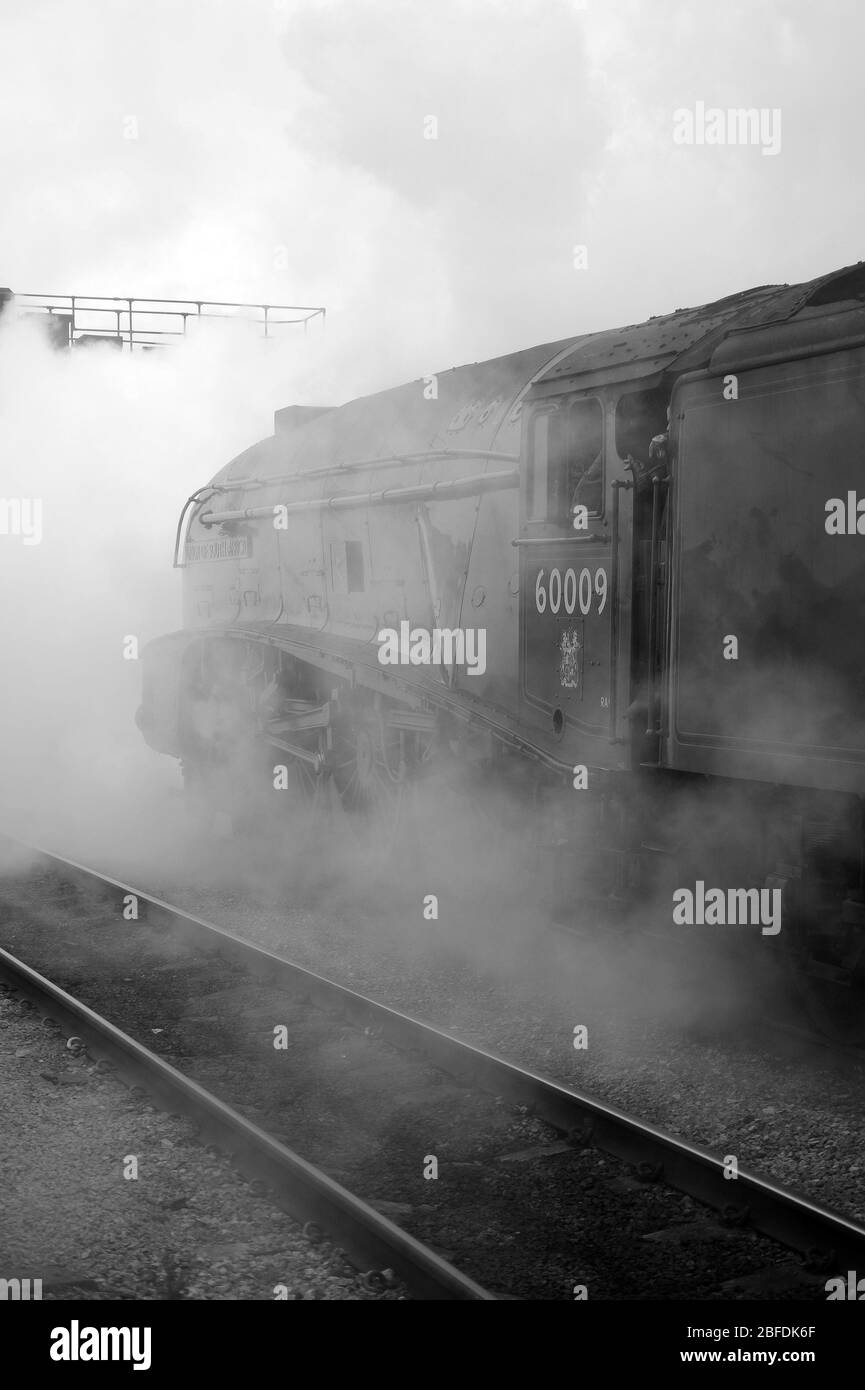 "Unione del Sudafrica" si trova nella piattaforma 4 della stazione centrale di Cardiff. Foto Stock