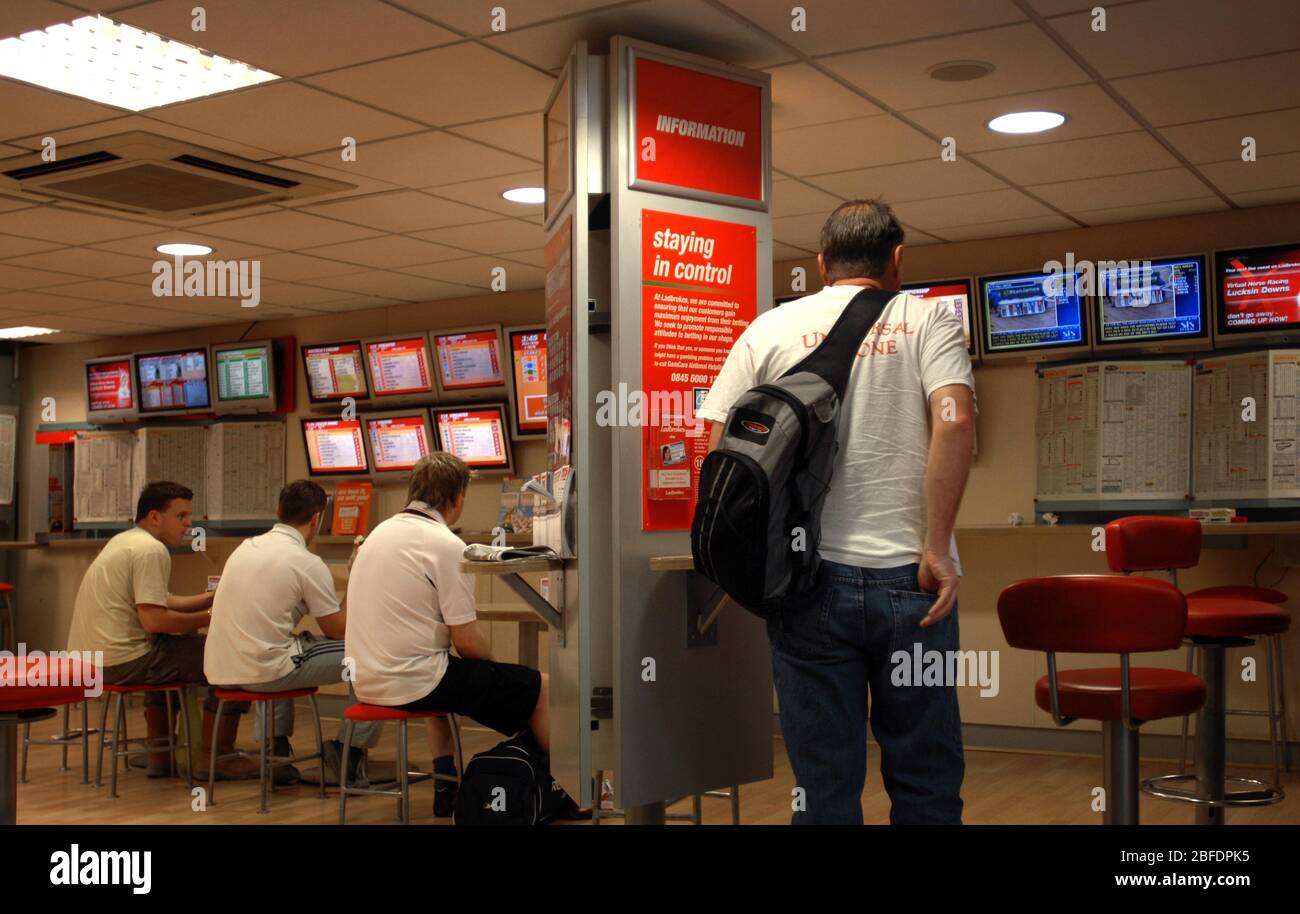 Un negozio di scommesse Ladbrokes. Foto Stock