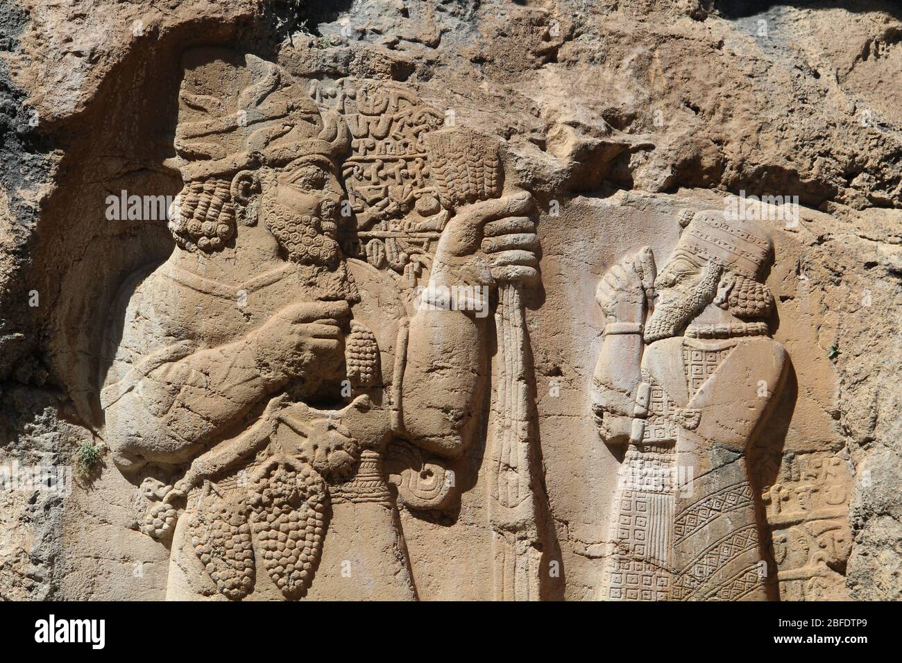 Rilievo del periodo Hittite sulla roccia nel distretto Halkapinar di Konya. Foto Stock