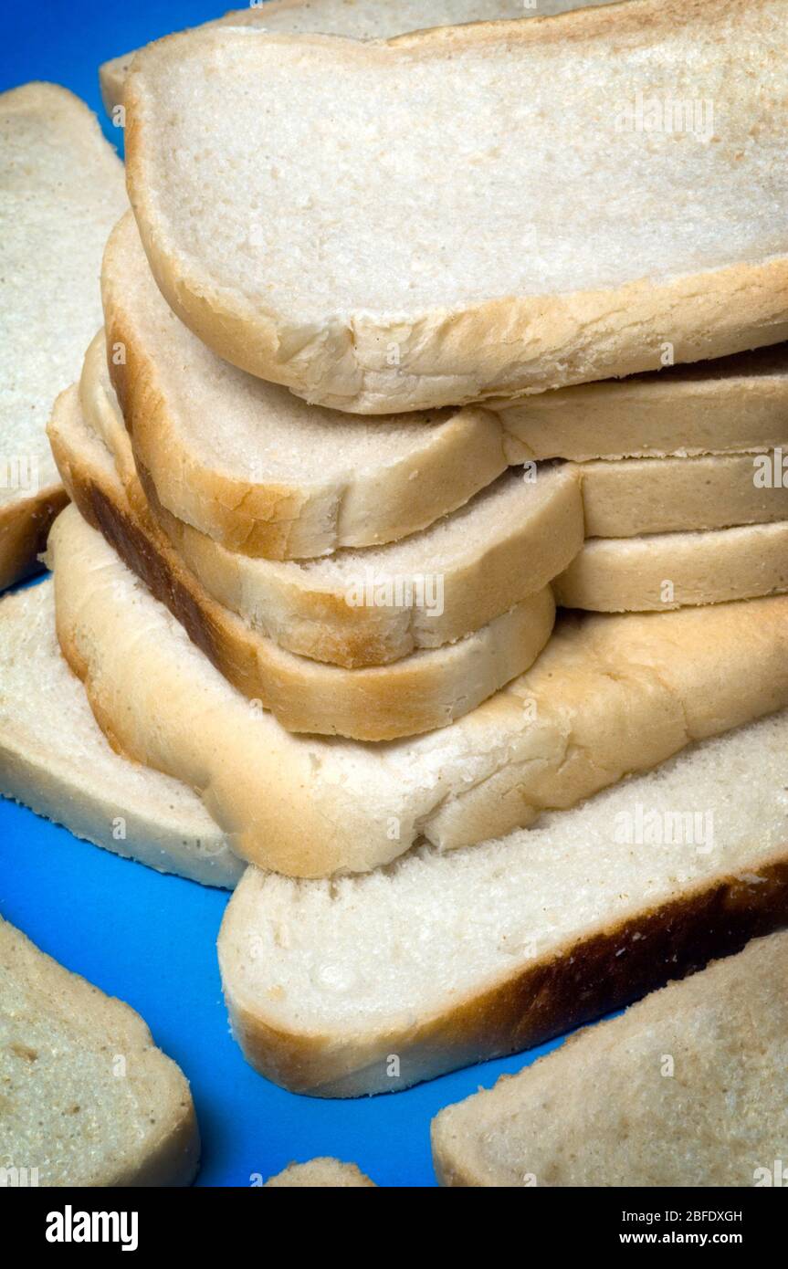 Mucchi di pane bianco a fette Foto Stock