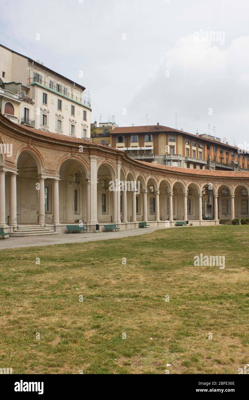 MILANO, ITALIA - GIUGNO 15 2017: Rotonda della Besana edificio storico a Milano Foto Stock