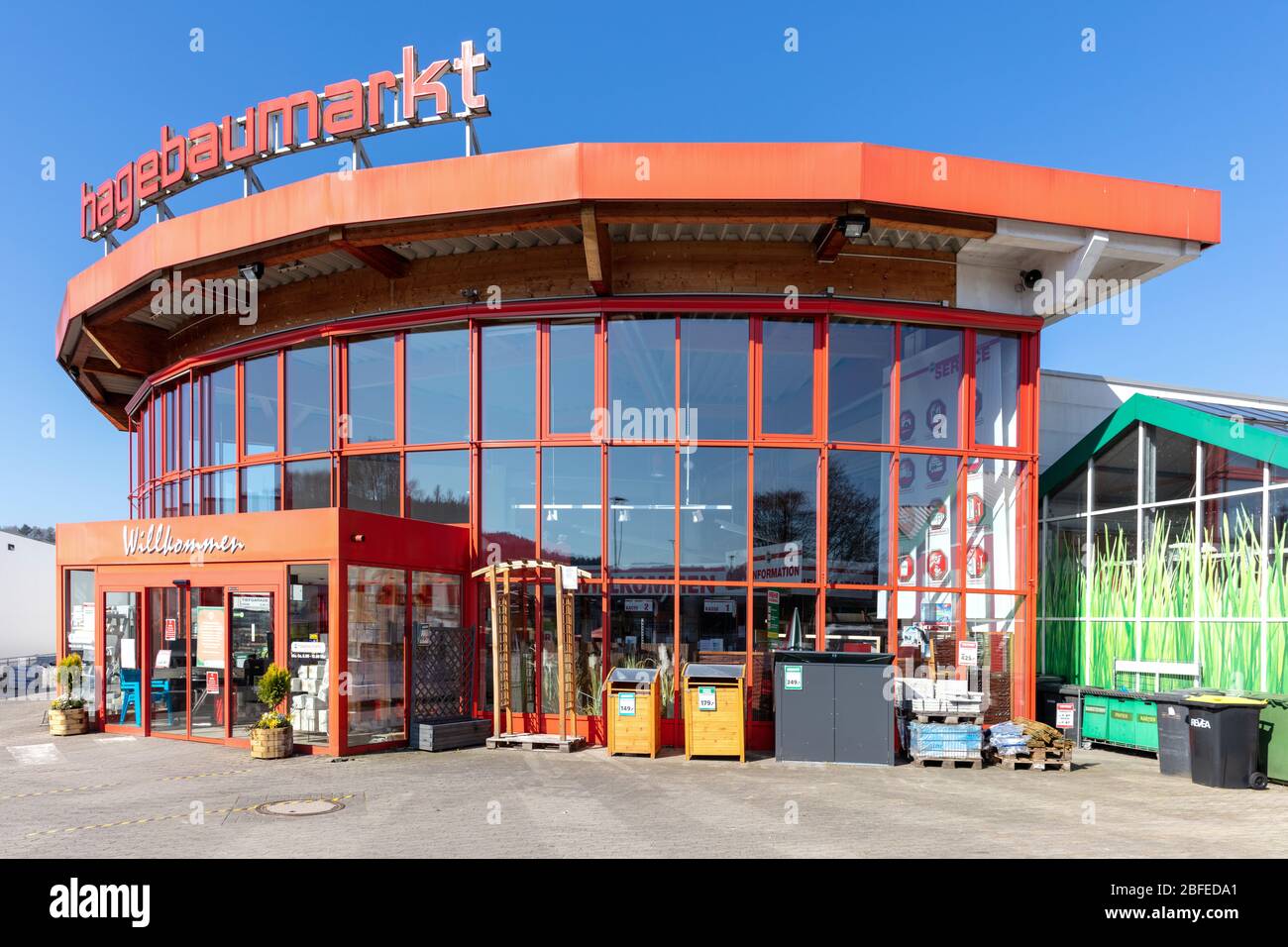 Negozio di hardware Hagebaumarkt a Overath, Germania. Hagebaumarkt è una catena tedesca di negozi fai da te che offre il miglioramento della casa e di beni fai-da-te. Foto Stock