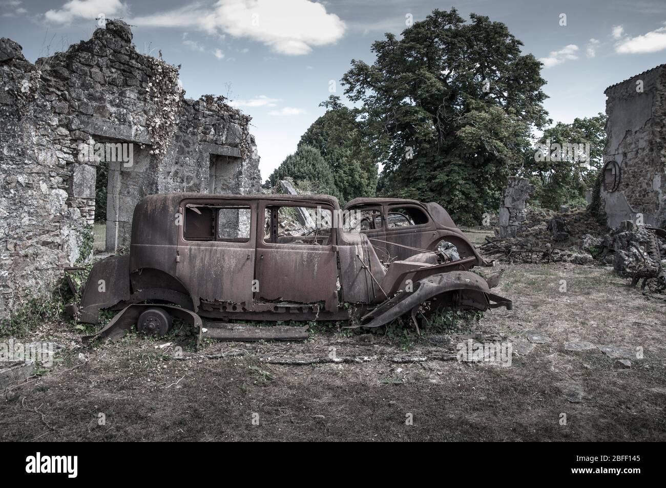 Oradour-sur-Glane un villaggio francese distrutto il 10 giugno 1944, quando 642 dei suoi abitanti sono stati massacrati dalle truppe tedesche nella seconda guerra mondiale Foto Stock