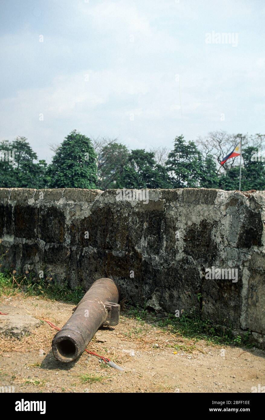 Old Cannon, Fort Santiago, Intramuros, Manilia, Filippine, febbraio 1996 Foto Stock