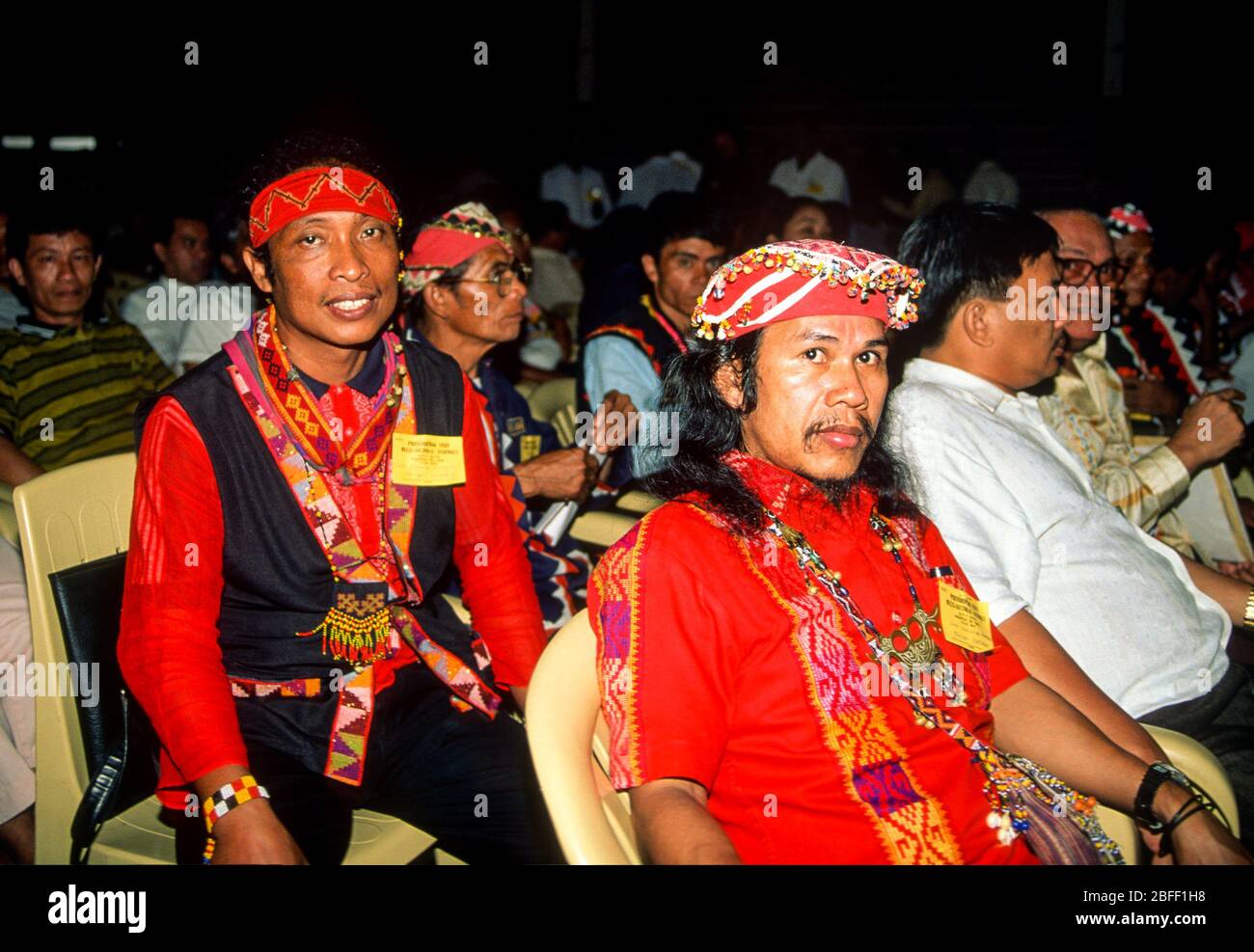 Rappresentanti tribali, incontro del Presidente, Butuan City, Mindanao, Filippine, marzo 1996 Foto Stock