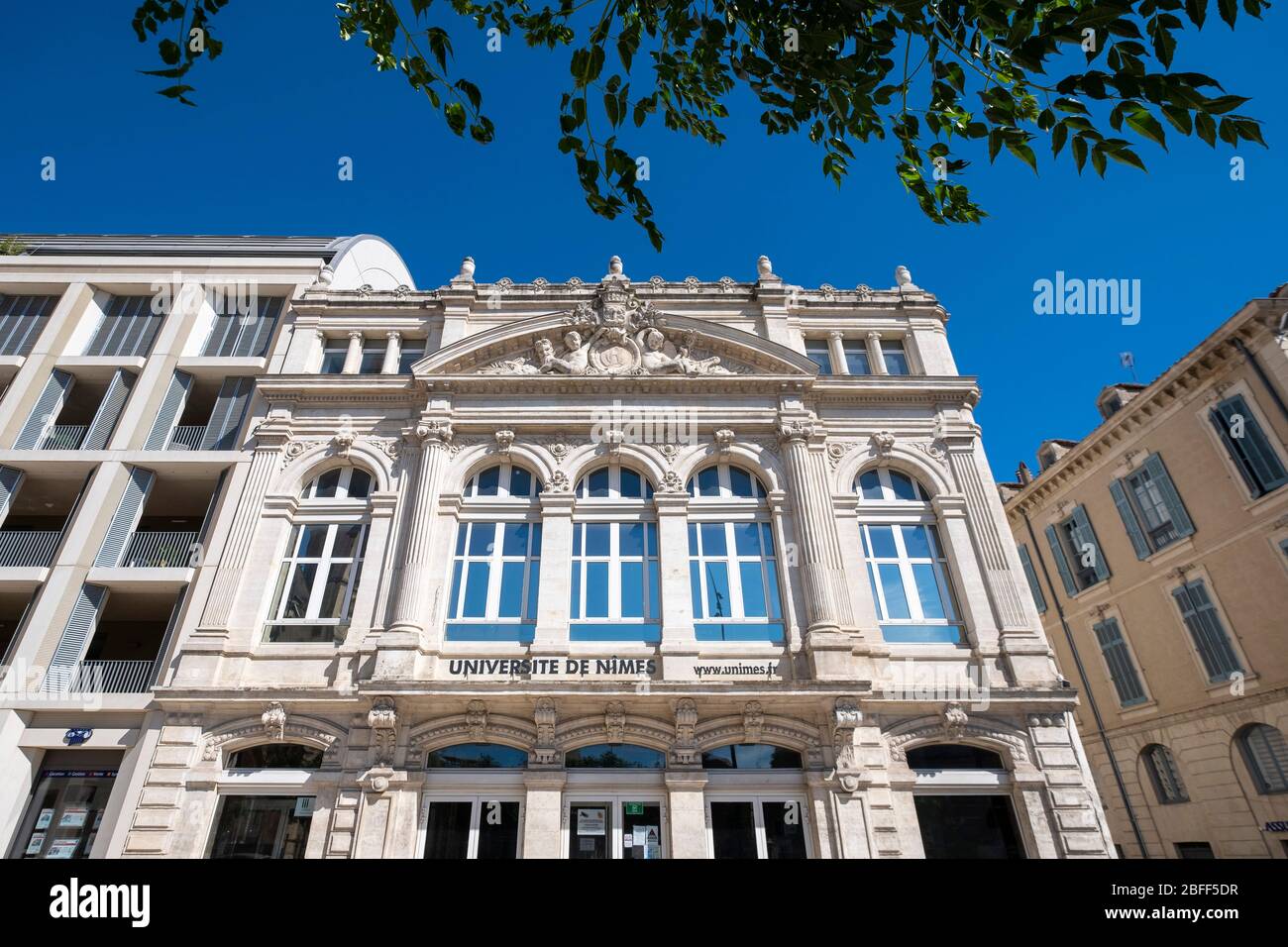 Universite de nimes immagini e fotografie stock ad alta risoluzione - Alamy