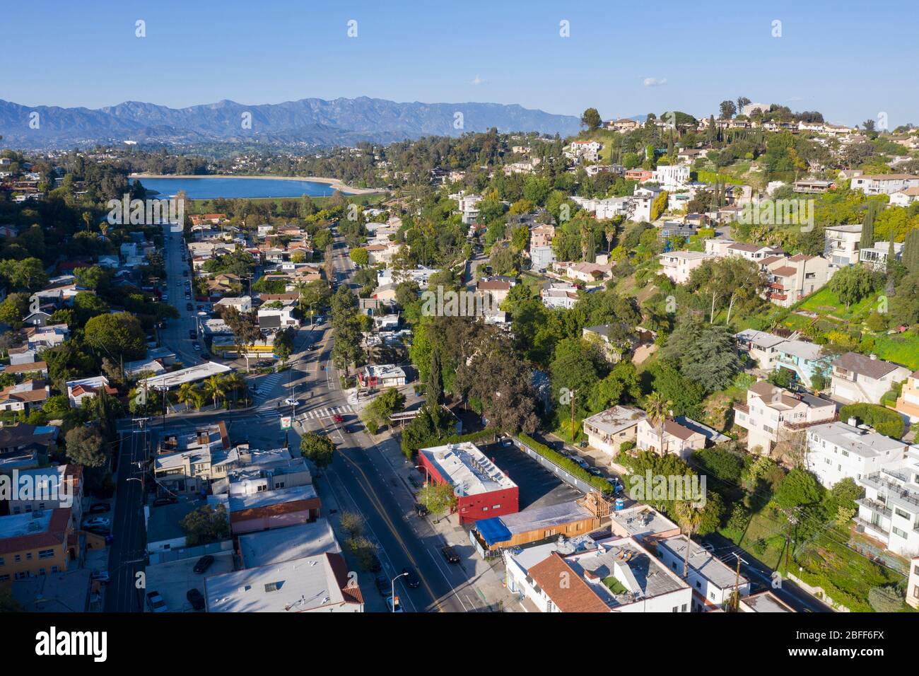 Vista aerea sopra il quartiere alla moda Silver Lake a Los Angeles, California Foto Stock