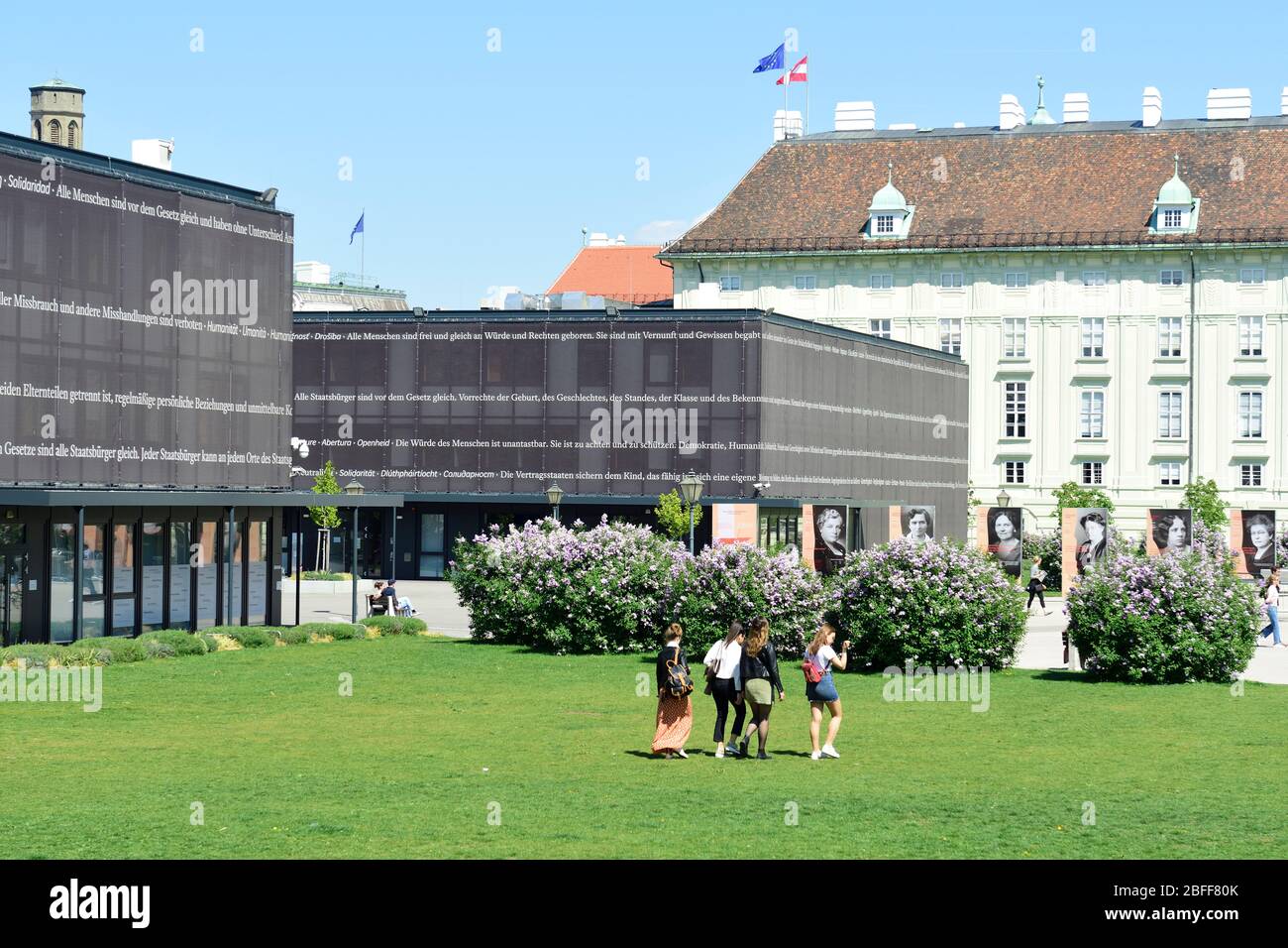 Vienna, Austria. I quartieri alternativi del Parlamento si trovano a Heldenplatz a Vienna Foto Stock