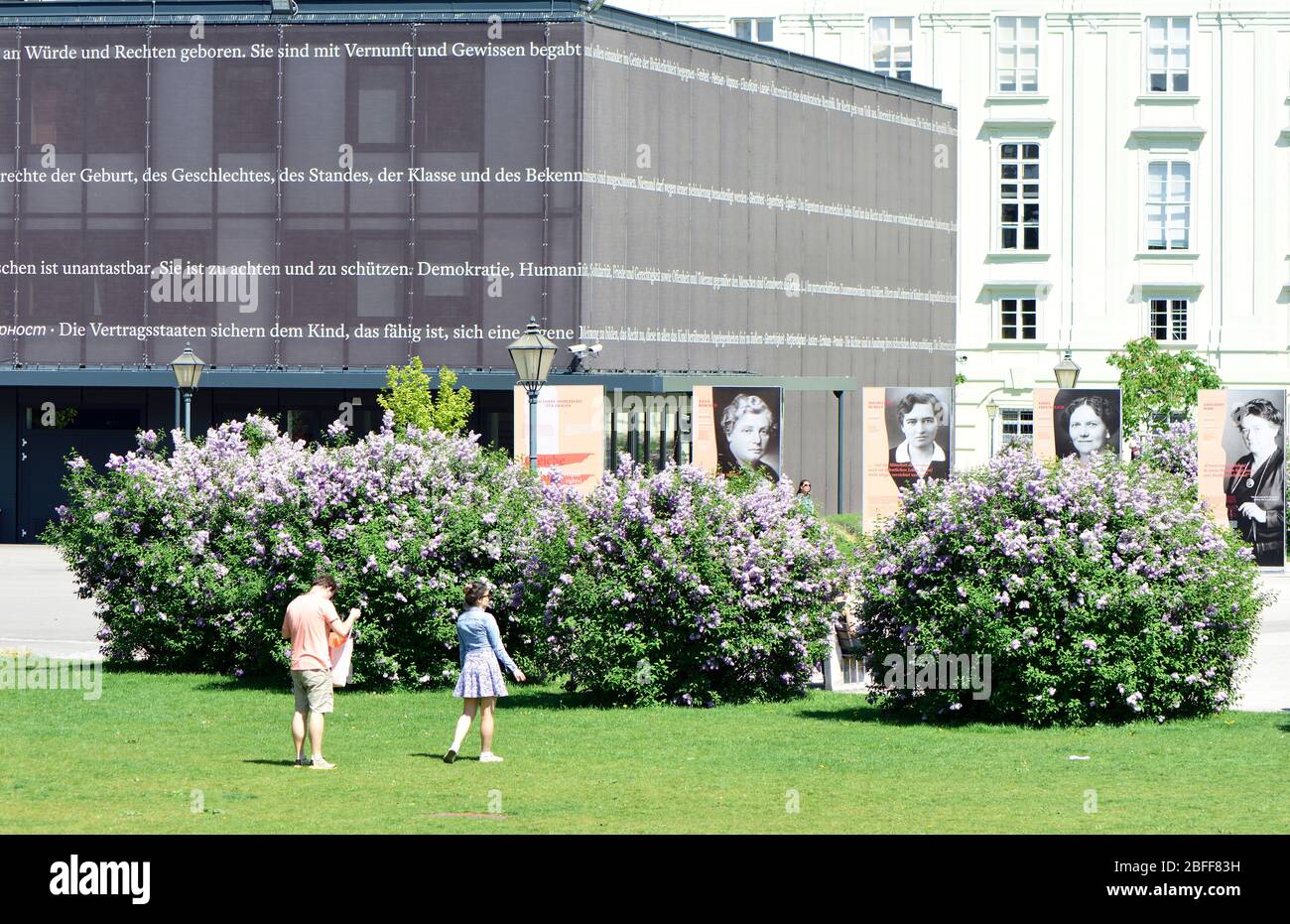 Vienna, Austria. Parlamento quartieri alternativi in Piazza degli Eroi a Vienna Foto Stock