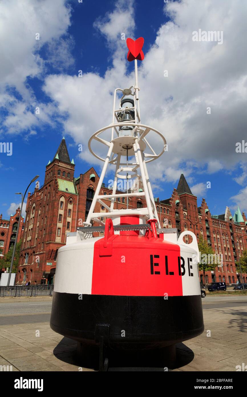 Boa di navigazione, HafenCity District, Amburgo, Germania, Europa Foto Stock