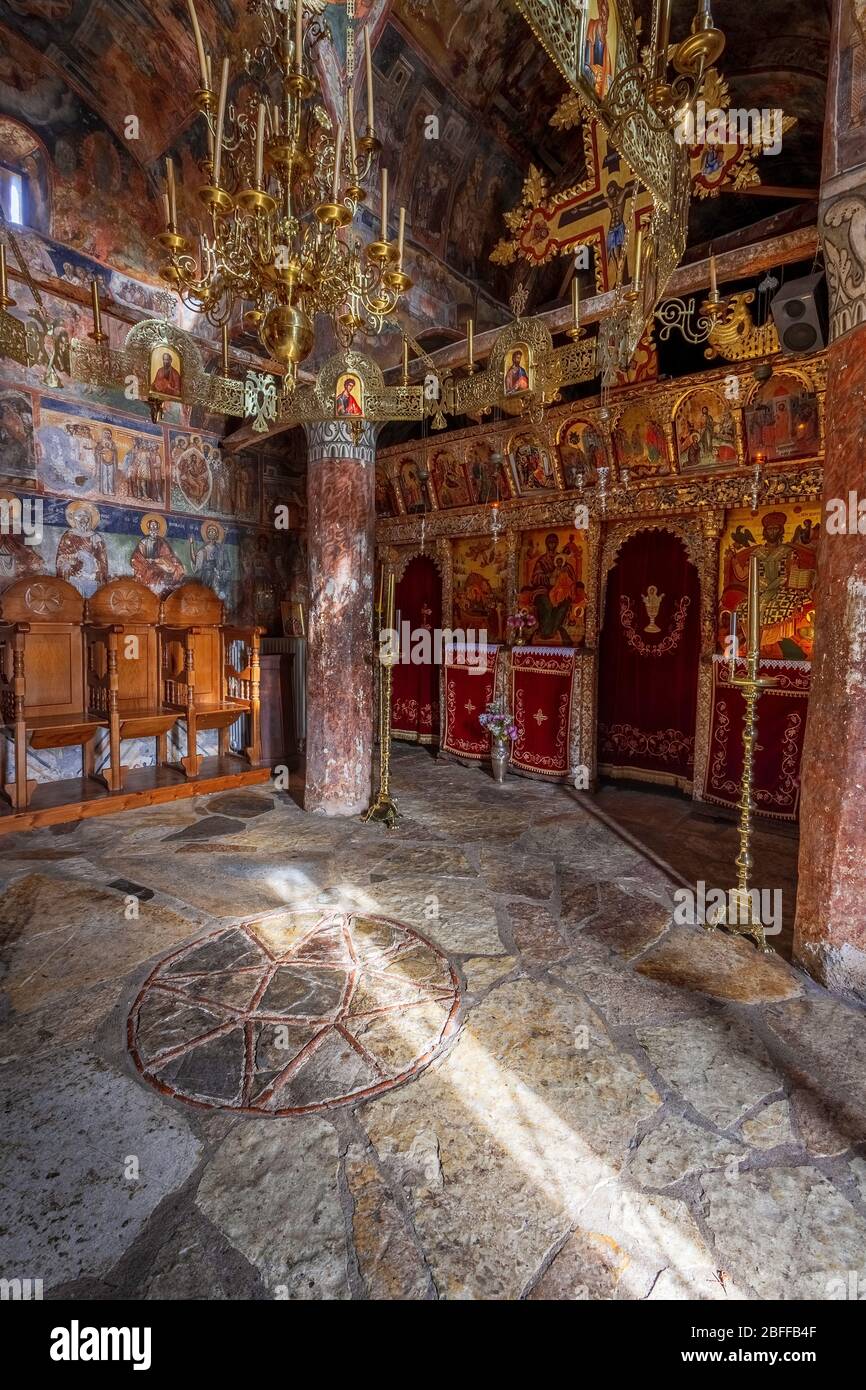 All'interno del tempio del Monastero di Emialon, nella regione di Arcadia, Peloponneso, Grecia. Foto Stock