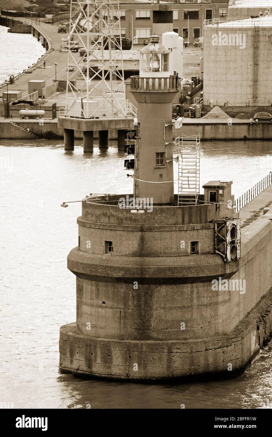 Il vecchio faro di Mole,porto di Zeebrugge,West Flanders,Belgio, Europa Foto Stock