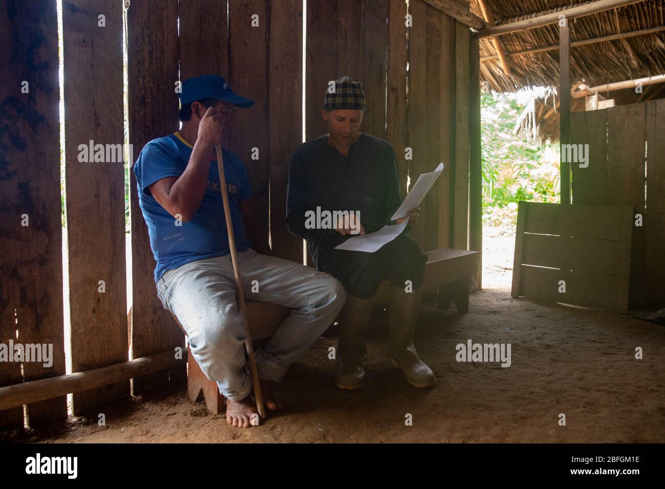 Shuar Indigenous Community opera in Amazzonia, Ecuador Foto Stock