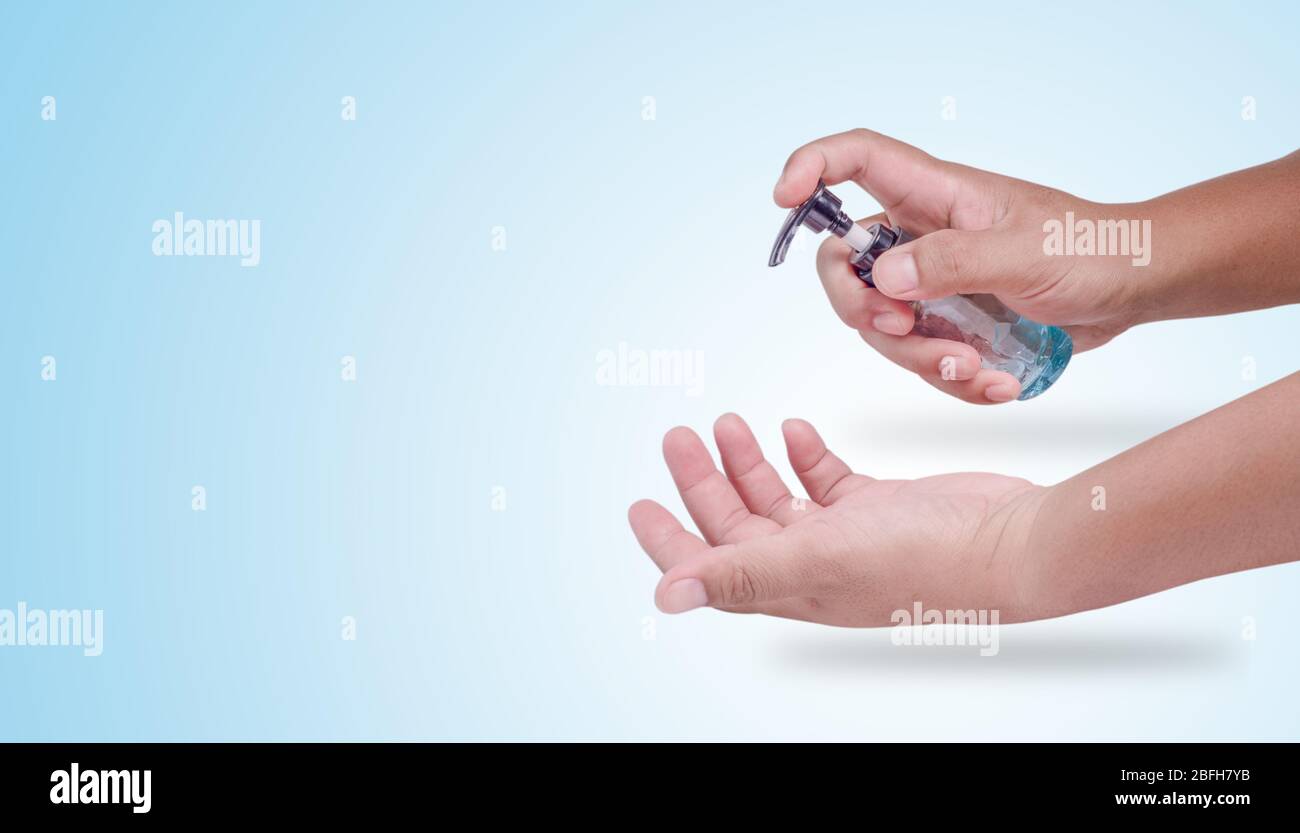 lavaggio a mano con alcol per prevenire virus, killer virus alcol gel Foto Stock