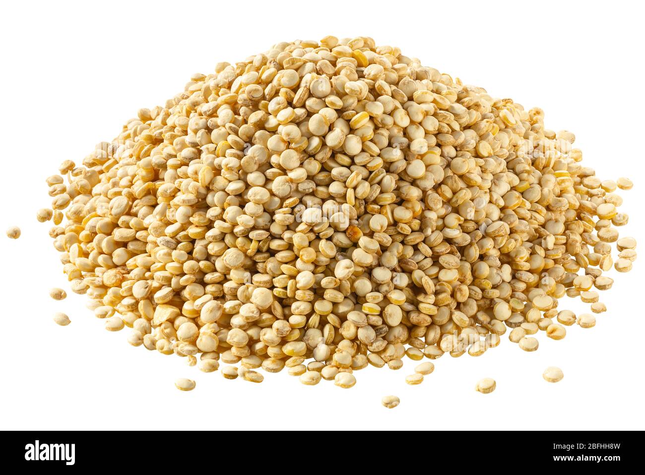 Mucchio di quinoa, semi commestibili di Chenopodium quinoa, isolato Foto Stock