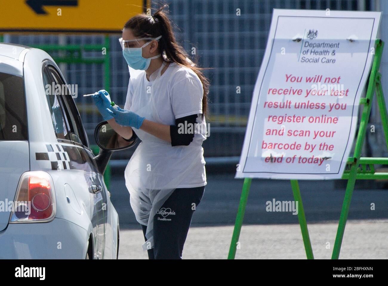 Il test del coronavirus continua a Edgbaston Cricket Ground, Birmingham, mentre il Regno Unito continua a bloccarsi per contribuire a frenare la diffusione del coronavirus. Foto Stock