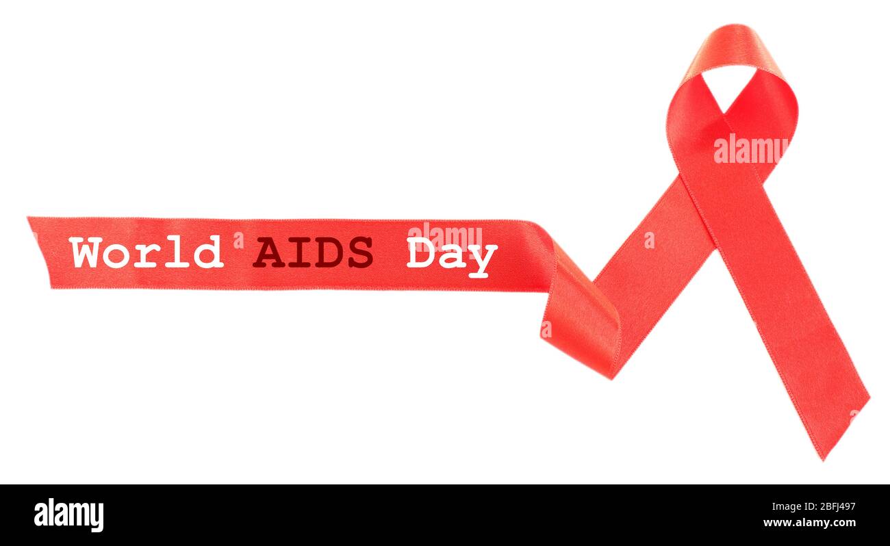 Nastro rosso AIDS isolato su bianco Foto Stock
