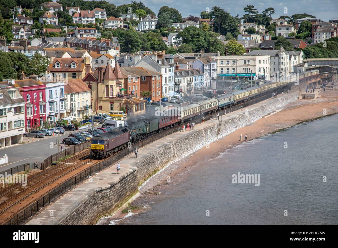 47 47802 derivazioni BR 'A4' 4-6-2 No. 60009 'Union of South Africa' pass Dawlish, Devon, Inghilterra, UK Foto Stock