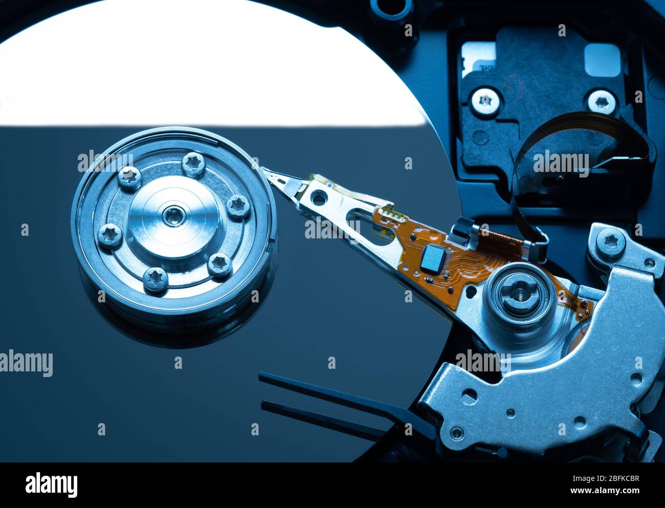 il disco rigido del computer sta leggendo informazioni sui dati, tecnologia Foto Stock