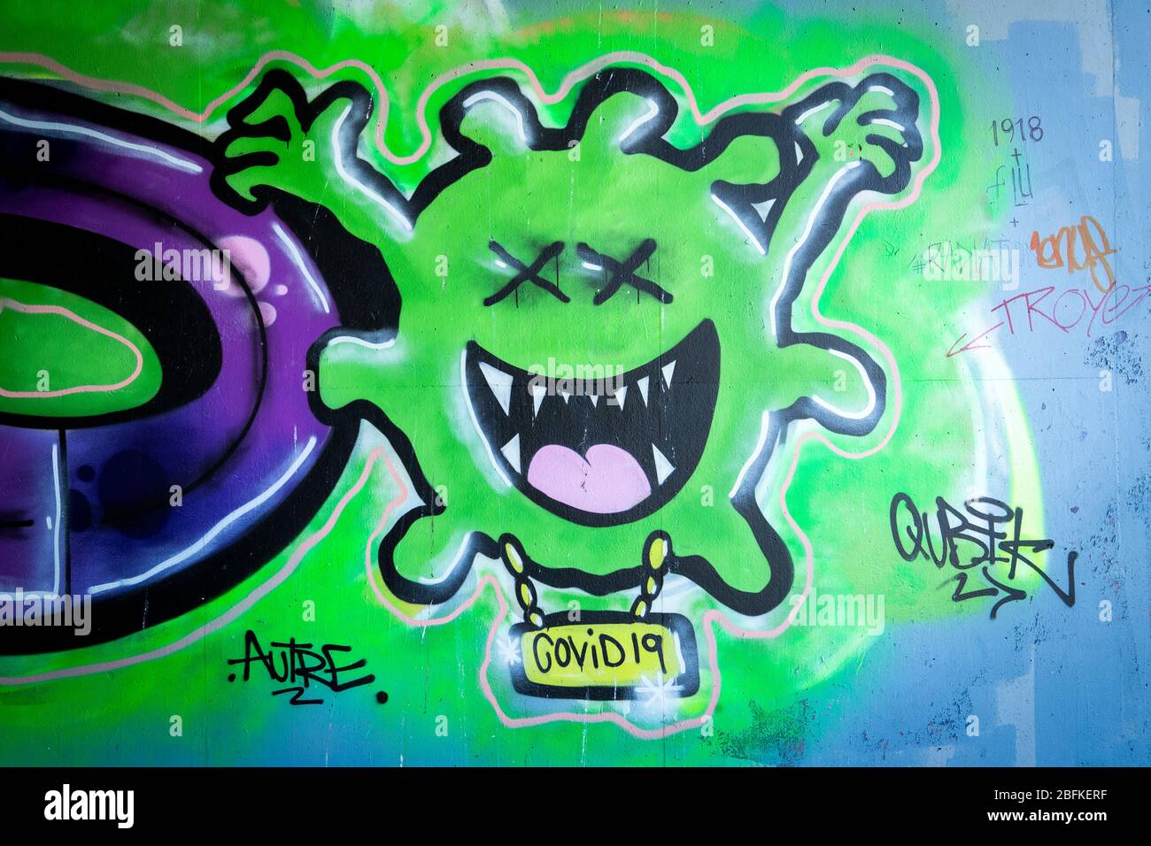 Graffiti nel centro di Glasgow, mentre il Regno Unito continua a fare il lock-down per contribuire a frenare la diffusione del coronavirus. Foto Stock