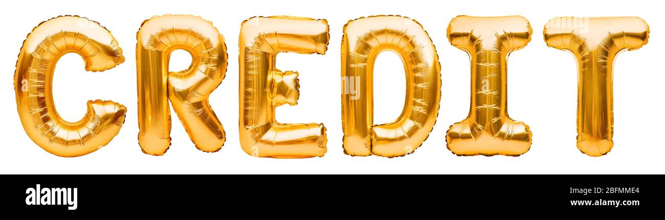 Word CREDIT fatto di palloncini gonfiabili dorati isolati su sfondo bianco. Palloncini di elio foglio d'oro che forma credito di parola. Business, banche e Foto Stock