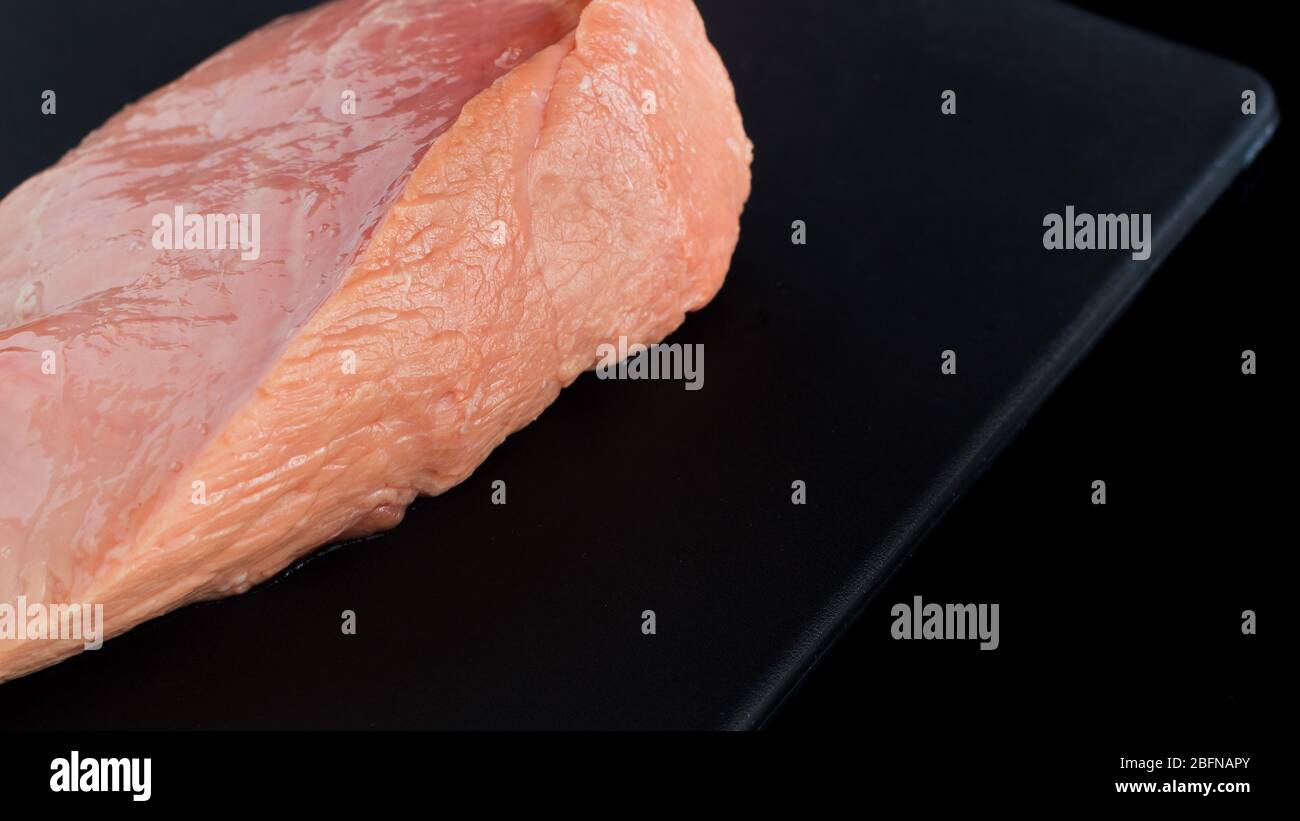 Pezzi di carne cruda. Ingredienti per cucinare. Agnello, maiale, manzo, agnello. Agricoltura, produzione ecocompatibile Foto Stock