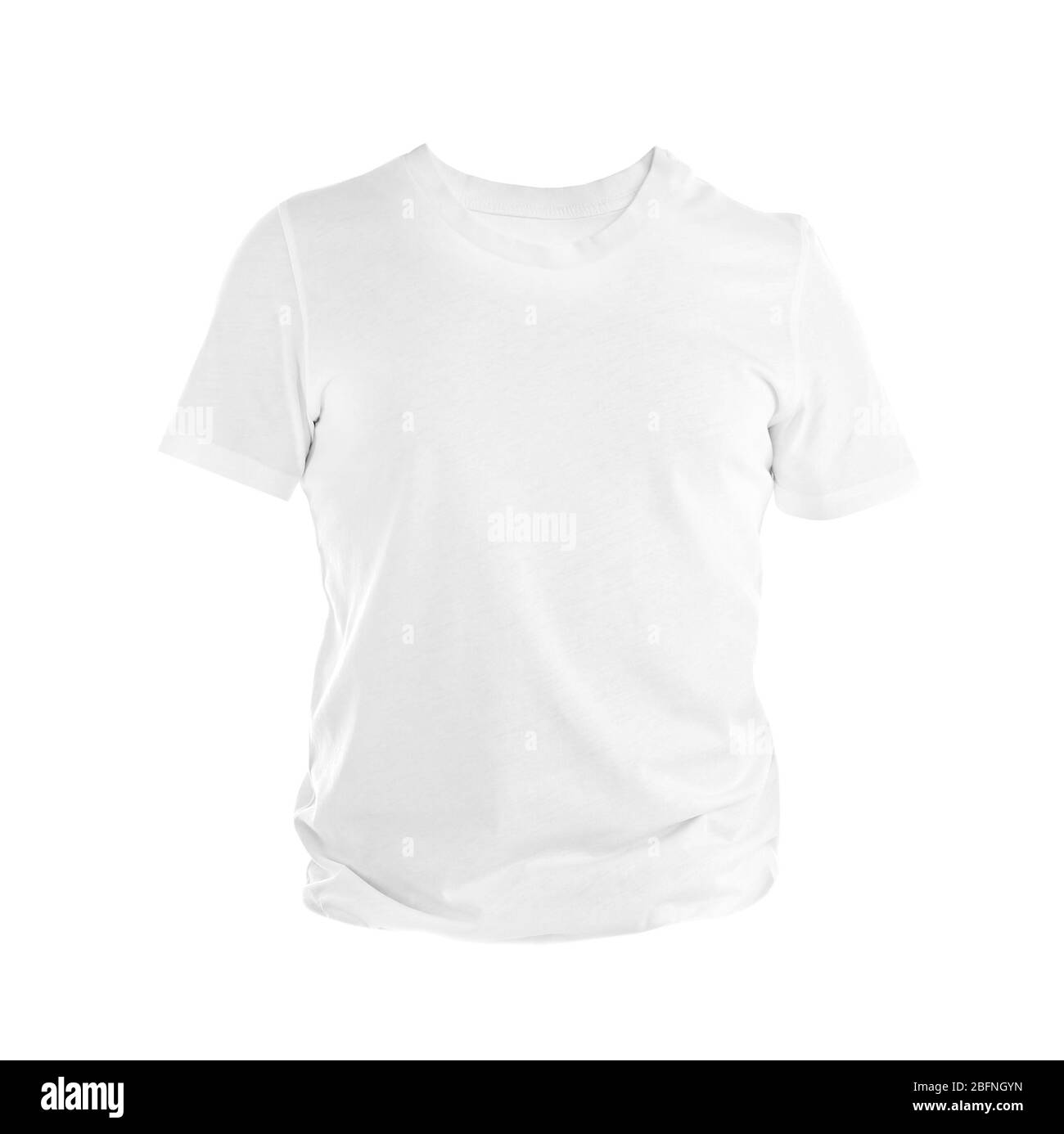 Vista frontale della t-shirt su sfondo bianco Foto Stock
