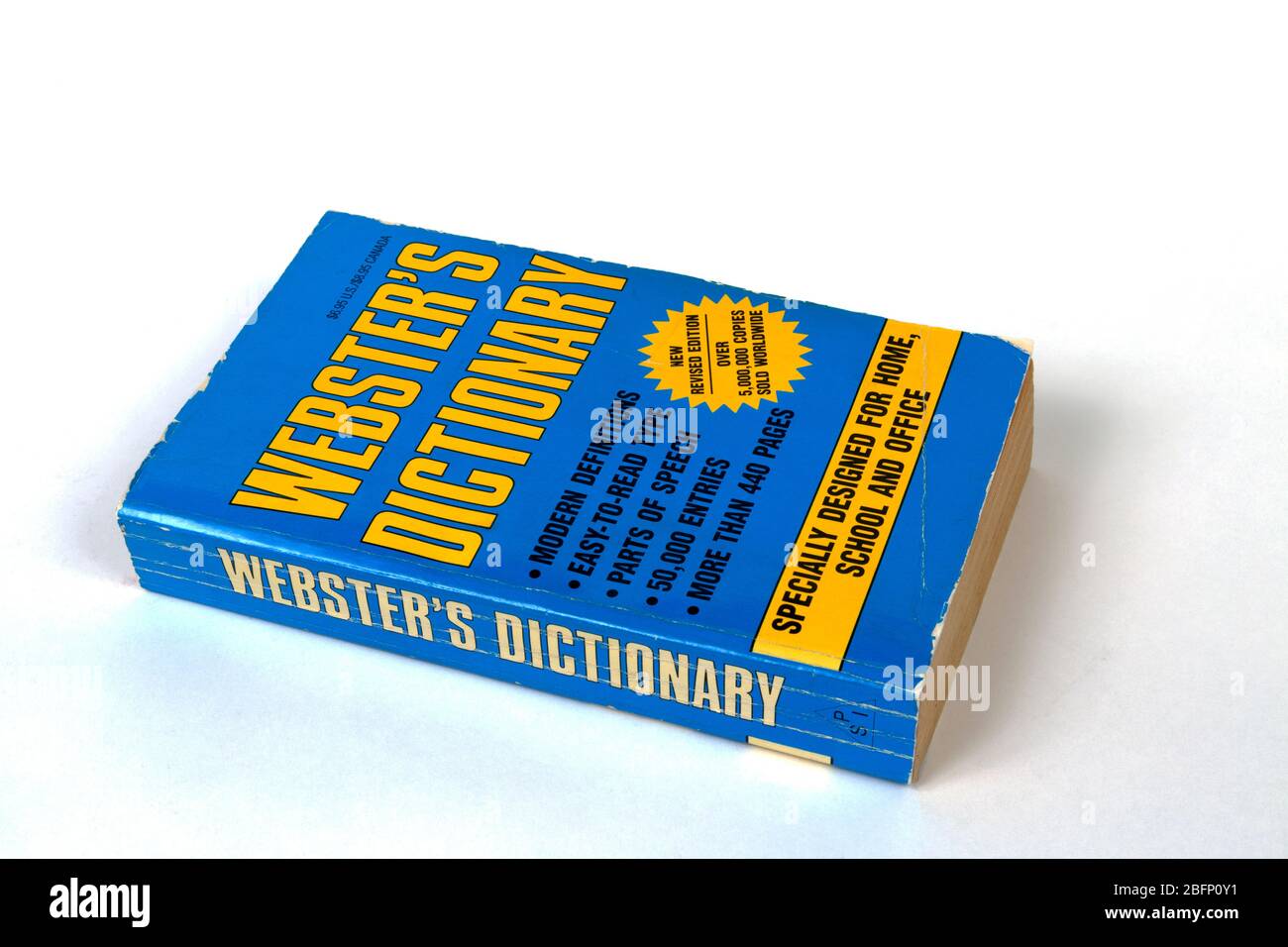 Dizionario inglese isolato su sfondo bianco puro. Foto Stock