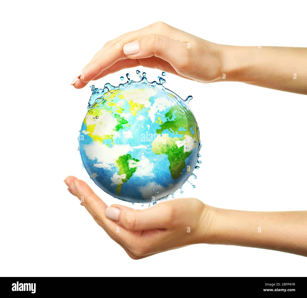 Mani femminili che tengono il globo isolato su bianco Foto Stock