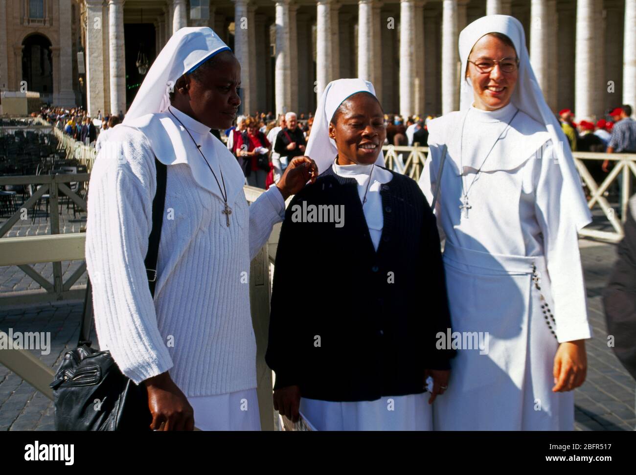 Vaticano Roma Italia Piazza San Pietro Nuns in Beatificazione Foto Stock