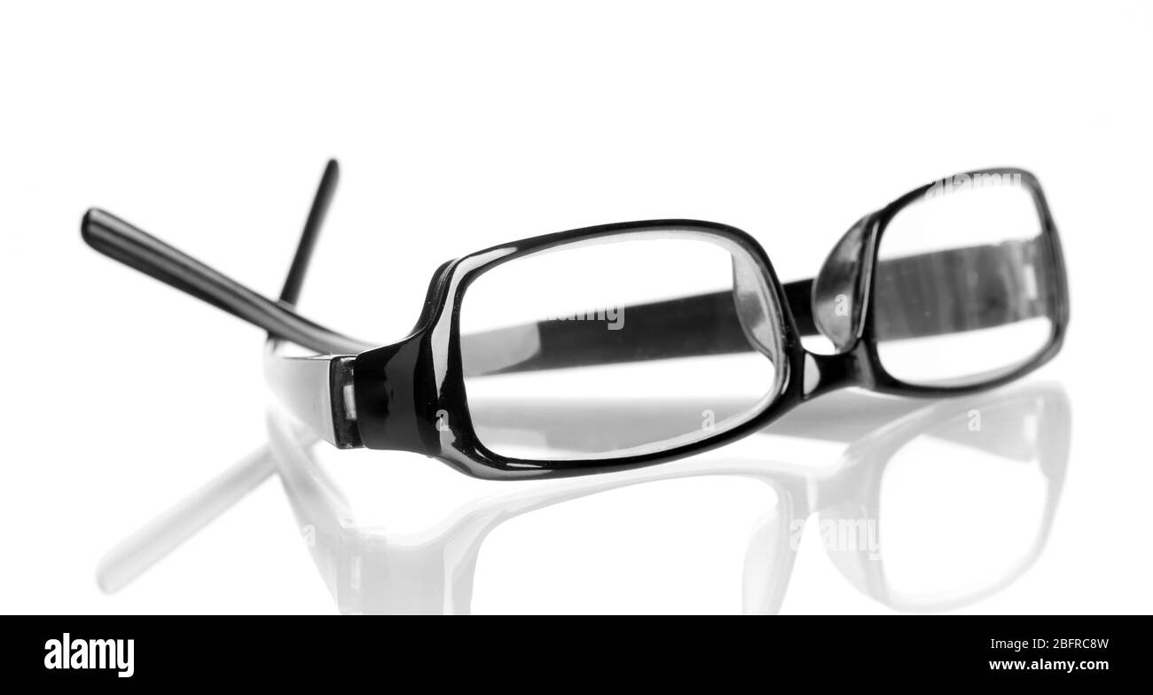 bei bicchieri isolati su bianco Foto Stock