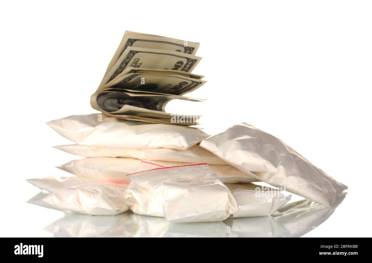 Cocaina e marijuana in pacchetto isolato su bianco Foto Stock