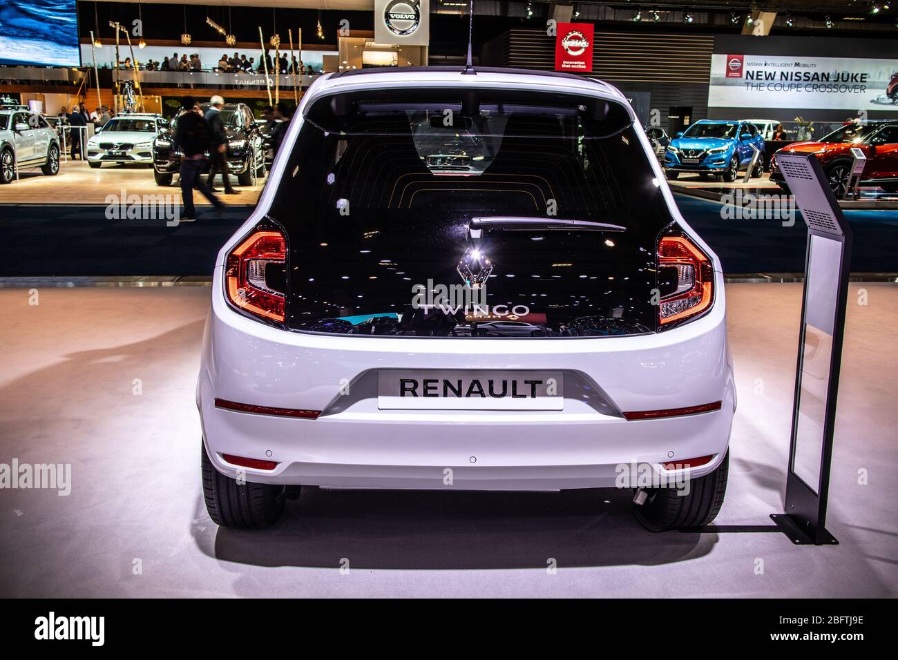 Bruxelles, Belgio, 2020 gennaio: Renault Twingo, Brussels Motor Show, terza generazione, MK3, motore posteriore, auto da città a trazione posteriore prodotta da Renault Foto Stock