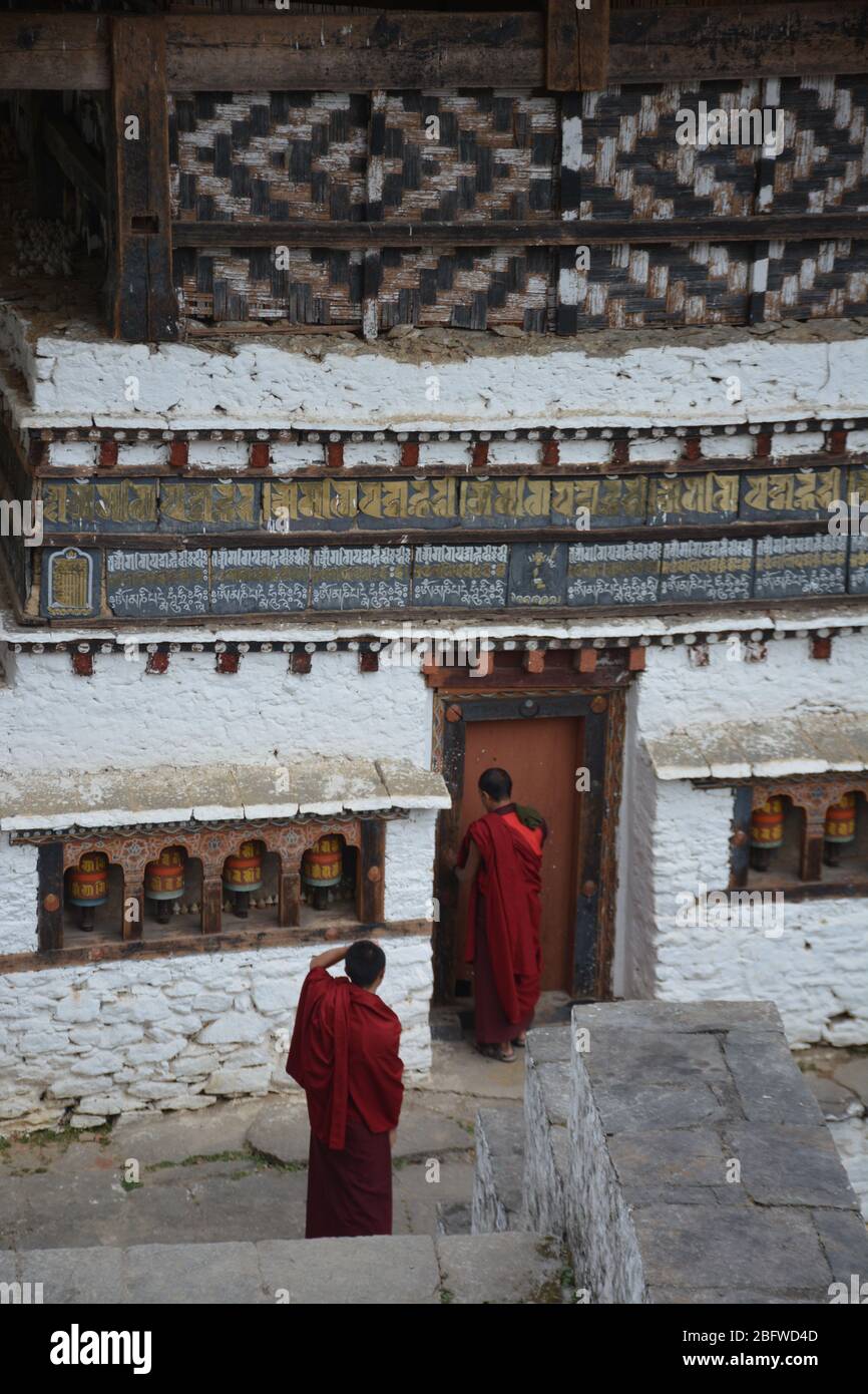 Trongsa Dzong risale al 1543 ed è il più grande dzong in Bhutan. Foto Stock