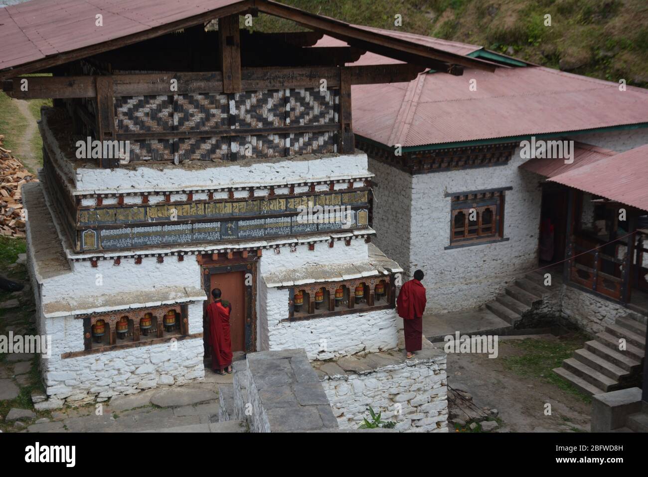 Trongsa Dzong risale al 1543 ed è il più grande dzong in Bhutan. Foto Stock