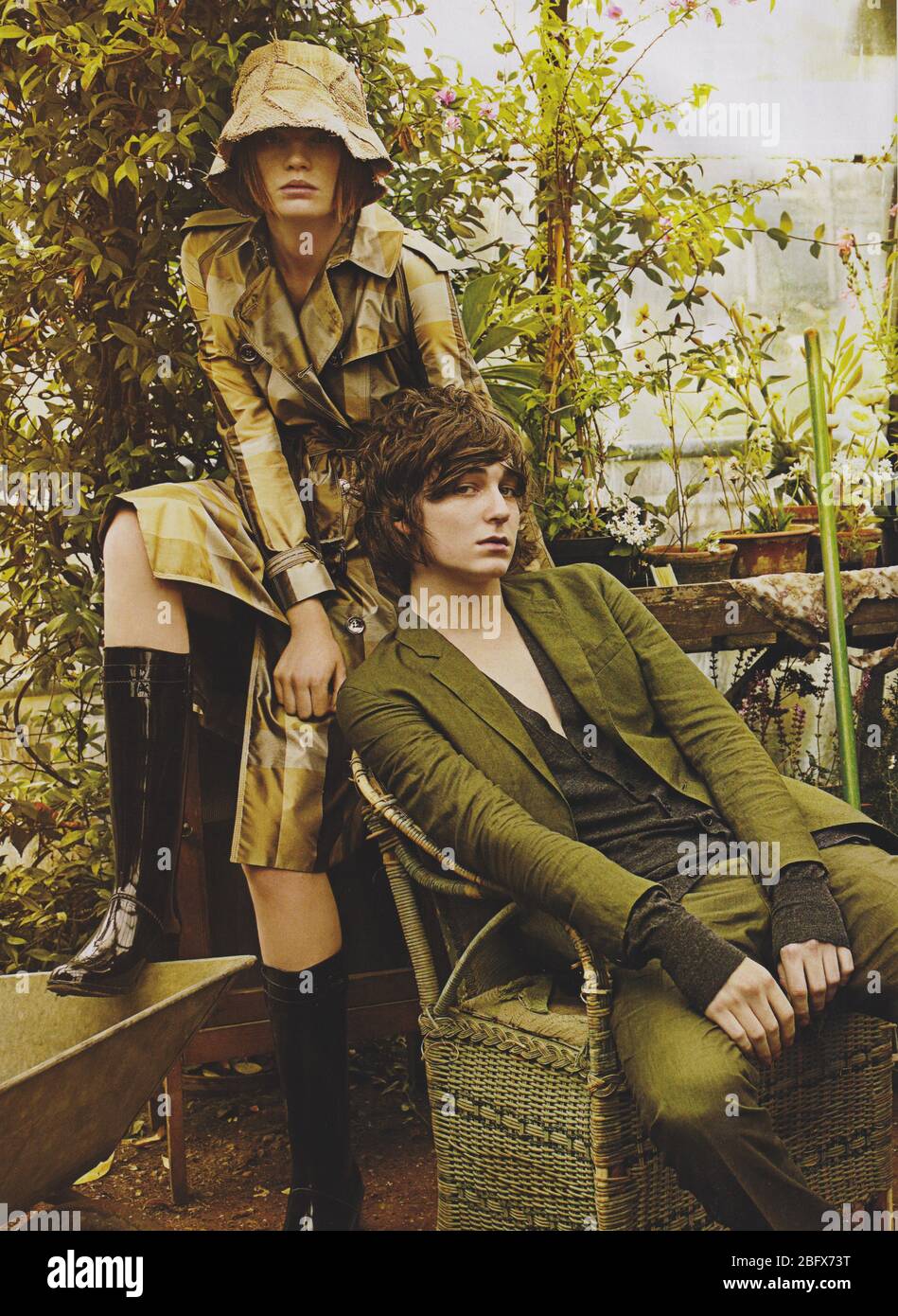 Poster pubblicità Burberry casa di moda in rivista cartacea da 2009 anni, pubblicità, pubblicità creativa Burberry da 2000 Foto Stock