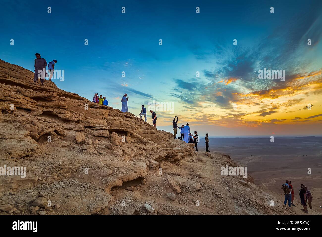 Edge of the World, un punto di riferimento naturale e popolare destinazione turistica vicino Riyadh -Arabia Saudita.08-Nov-2019. Messa a fuoco selettiva e sfondo sfocati. Foto Stock