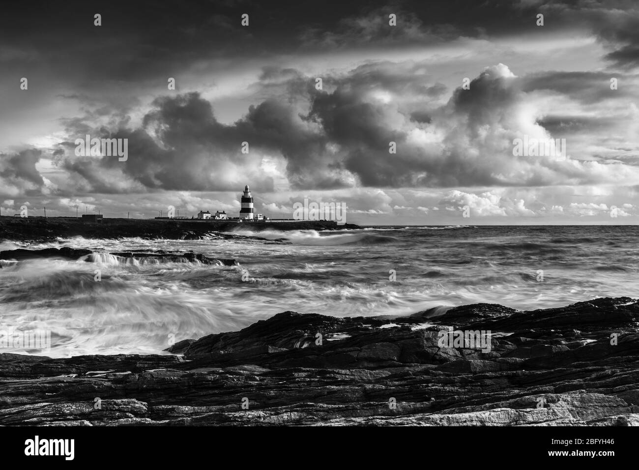 La notte si trova nella splendida posizione di Hook Head Lighthouse County Wexford Ireland. Foto Stock