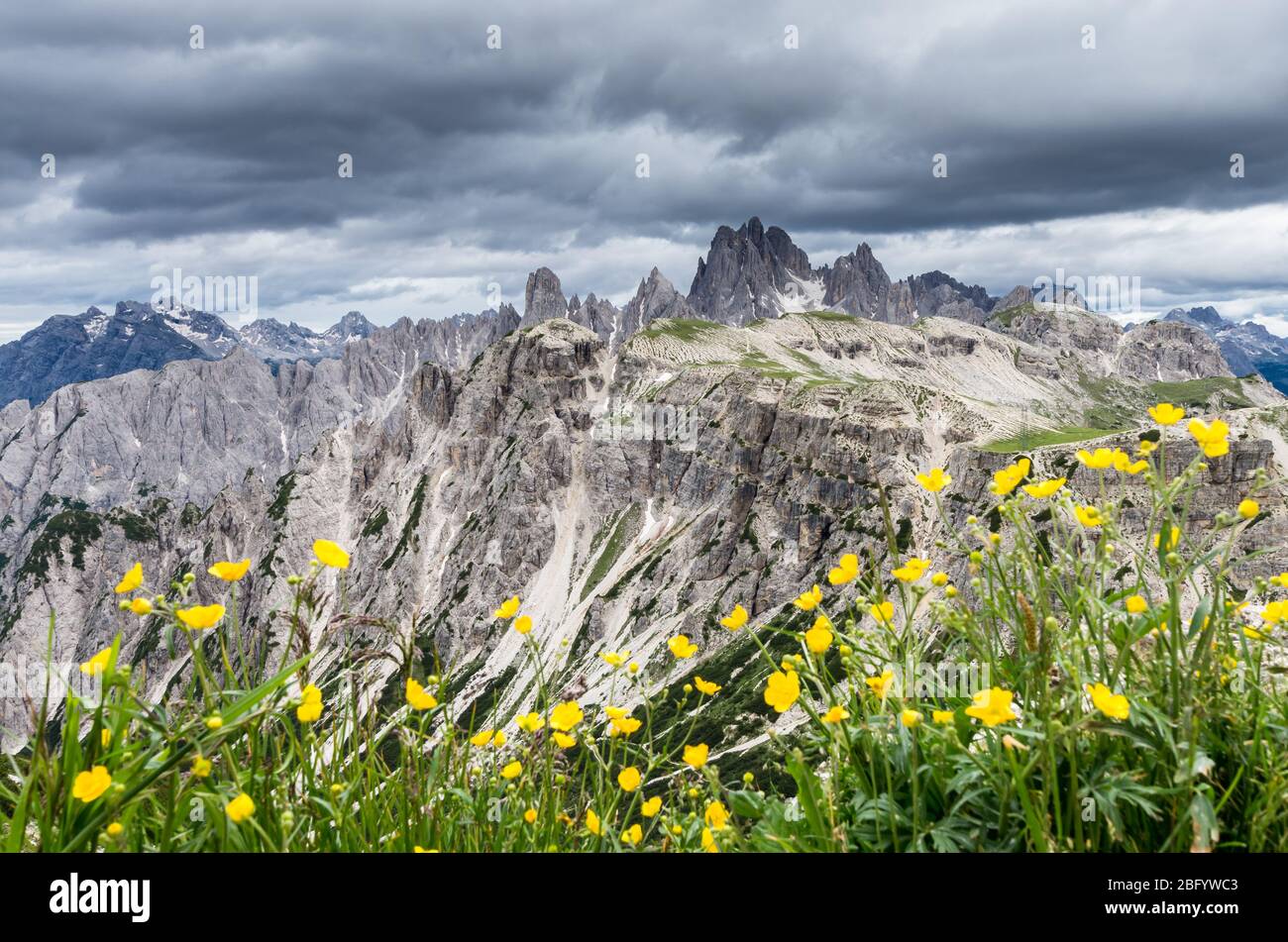 Cadini e Marmarole, Italia. Bellissima vista sulle Dolomiti dalle tre Cime di Lavaredo, Italia Foto Stock