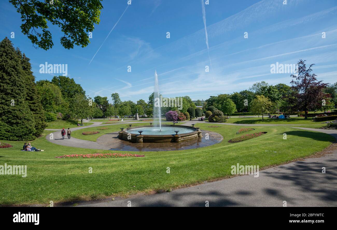 Il Giardino Italiano e la fontana nel Greenhead Park, Huddersfield, West Yorkshire Foto Stock