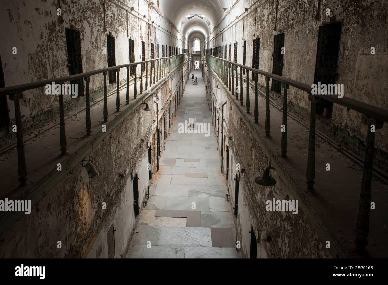 Vista orizzontale di uno dei corridoi penitenziari dello stato orientale, Philadelphia, Pennsylvania Foto Stock