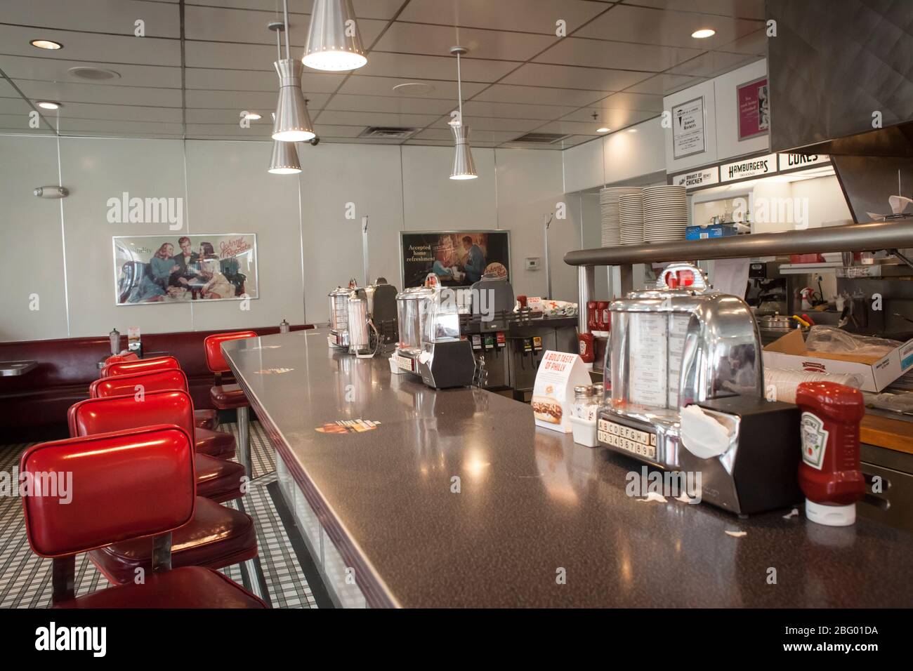 Vista orizzontale dell'interno di Johnny Rockets Diner, South St, Philadelphia, Pennsylvania Foto Stock