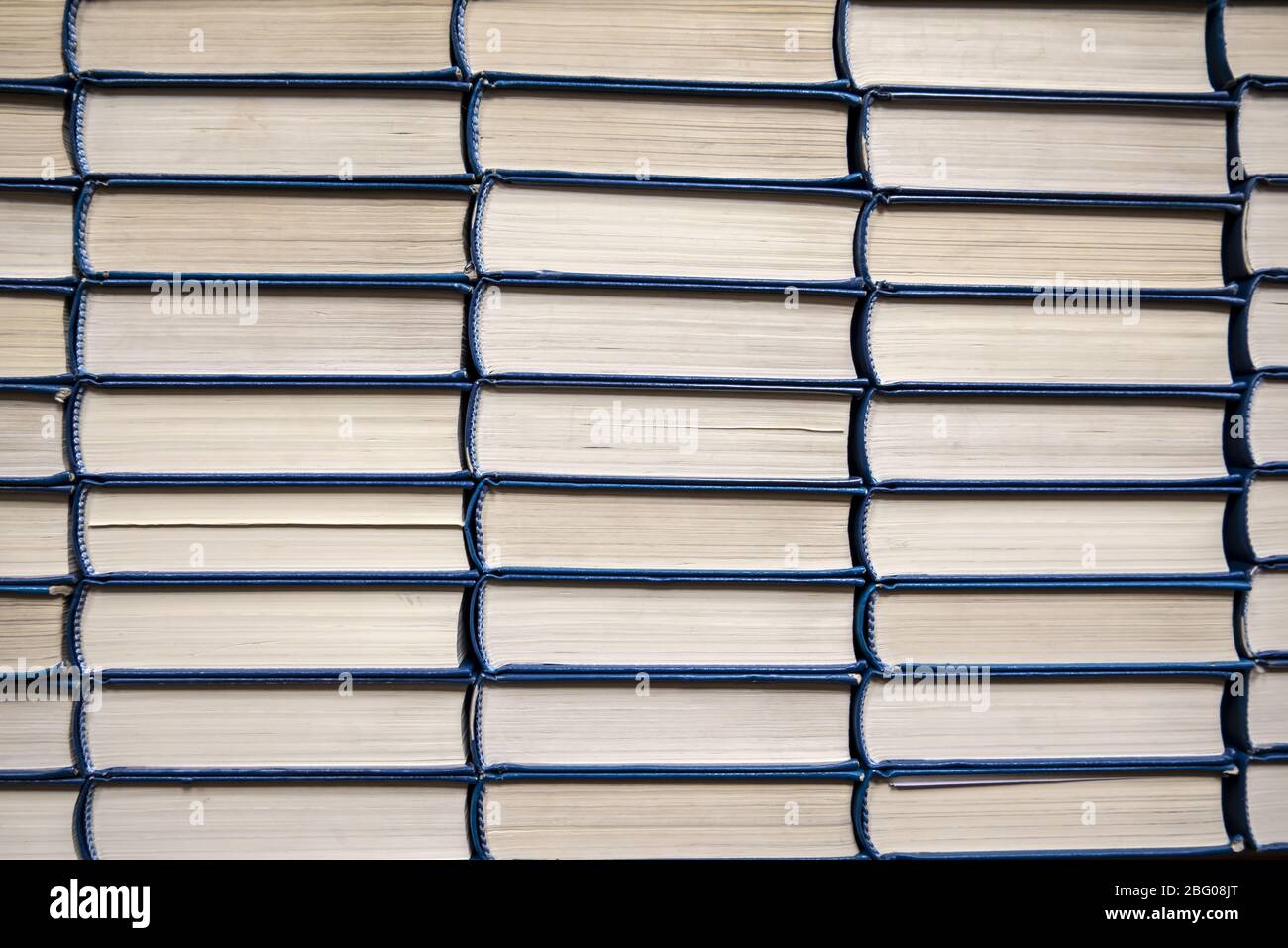 Libri sulle pile Foto Stock