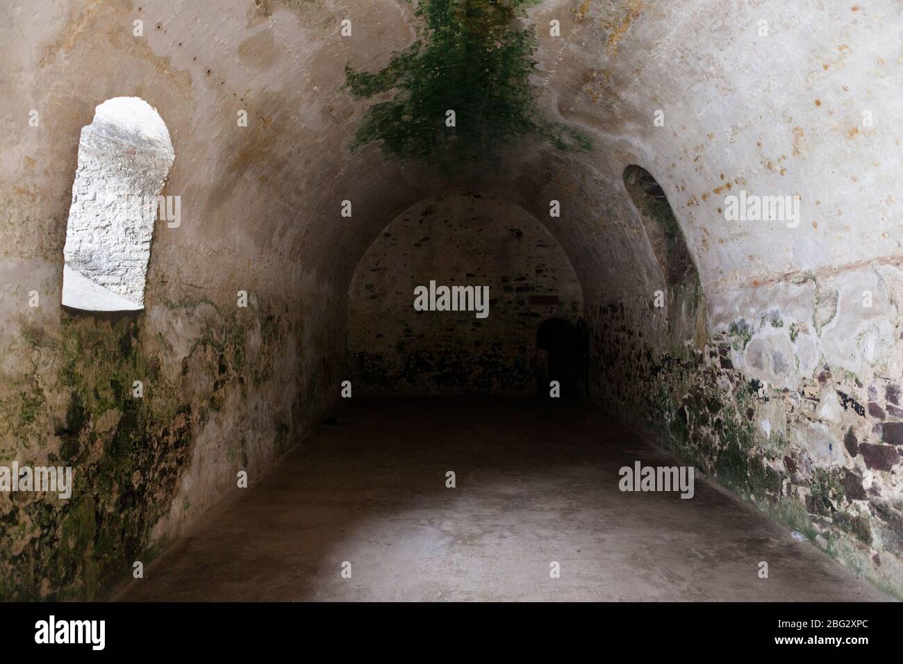 Dungeon all'interno dello storico castello slave di Cape Coast sulla costa del Ghana. Foto Stock