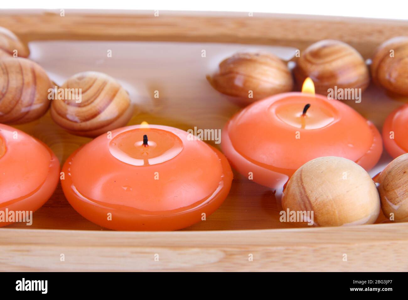Belle candele in acqua primo piano Foto Stock