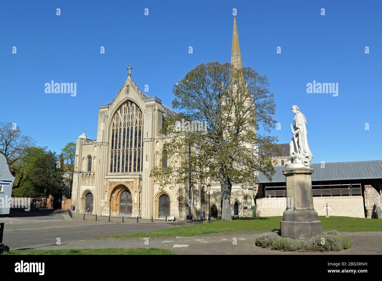 Statua di Lord Nelson nella cattedrale di Norwich chiusa, Norwich, Regno Unito Foto Stock