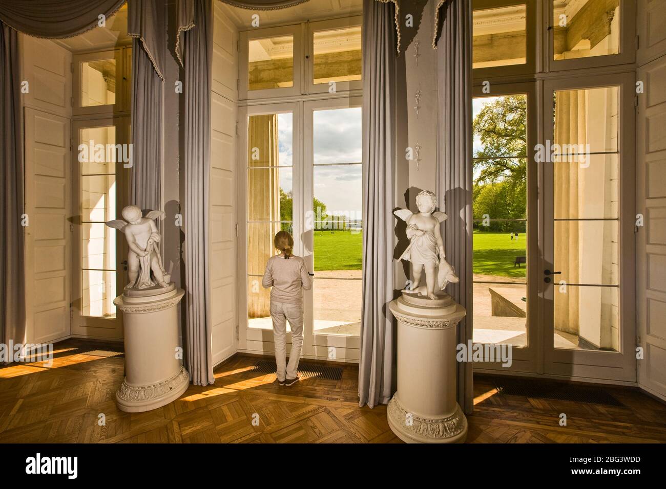 Vista dal maniero neoclassico Jenisch House sul Jenisch Park, creato dal paesaggista scozzese James Booth. Foto Stock