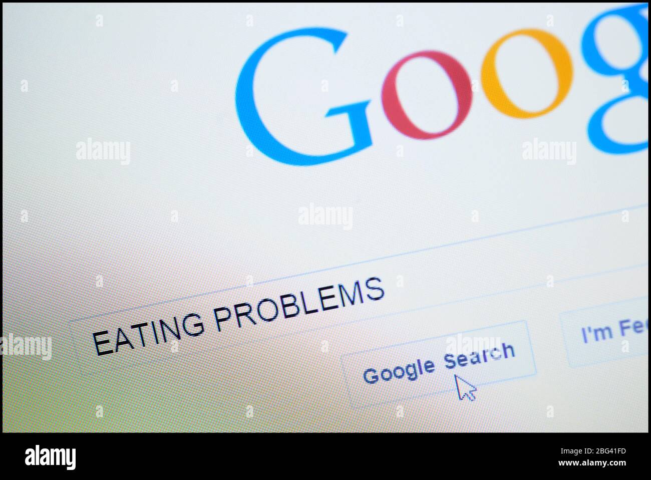 Problemi di alimentazione digitati nella barra di ricerca sulla homepage di Google Foto Stock
